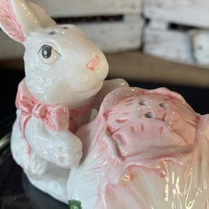Bunny Rabbit and Cabbage Salt Pepper Shaker Set